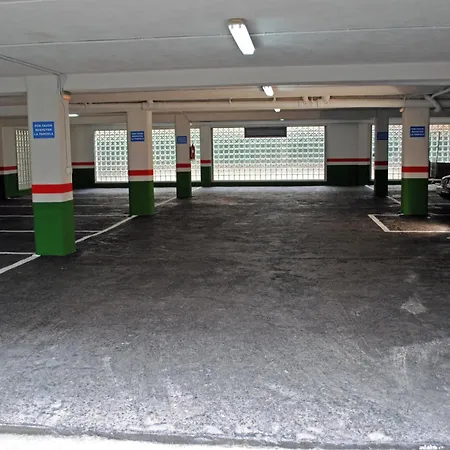 - Adults Only Hotell