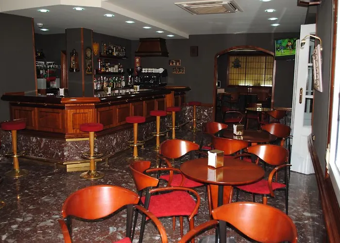 - Adults Only מלון גרניקה אי לונו