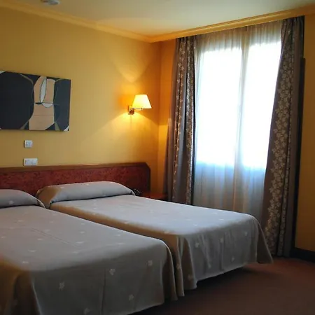 Hotel Gernika - Adults Only 3* Guernica y Luno
